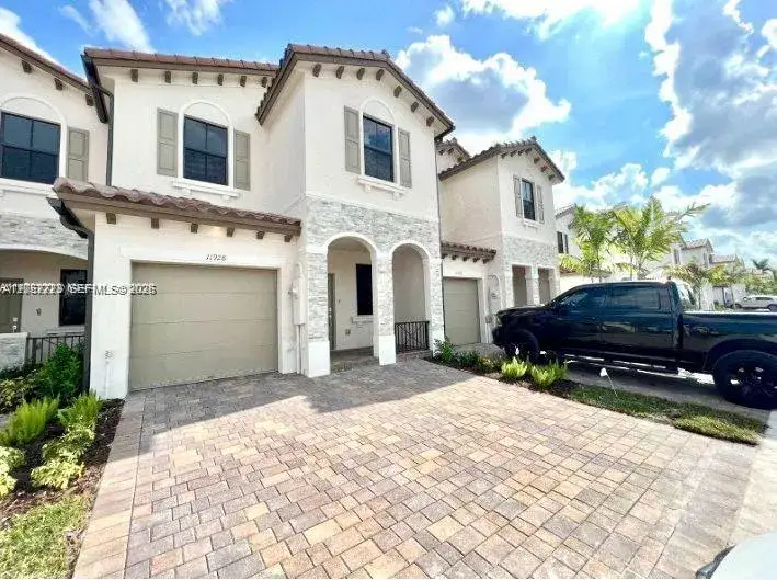 3 bedroom 2 bath Residential Lease for rent at 11928 SW 244th Ln # 11928, Homestead FL 33032