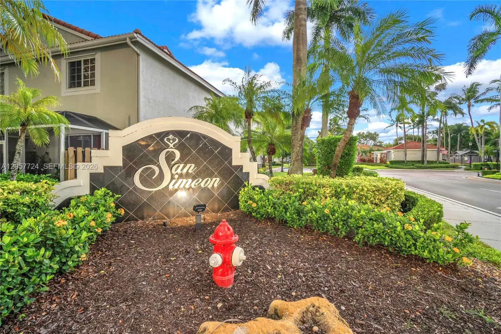 3 bedroom 2 bath Residential for sale at 3692 San Simeon Cir, Weston FL 33331