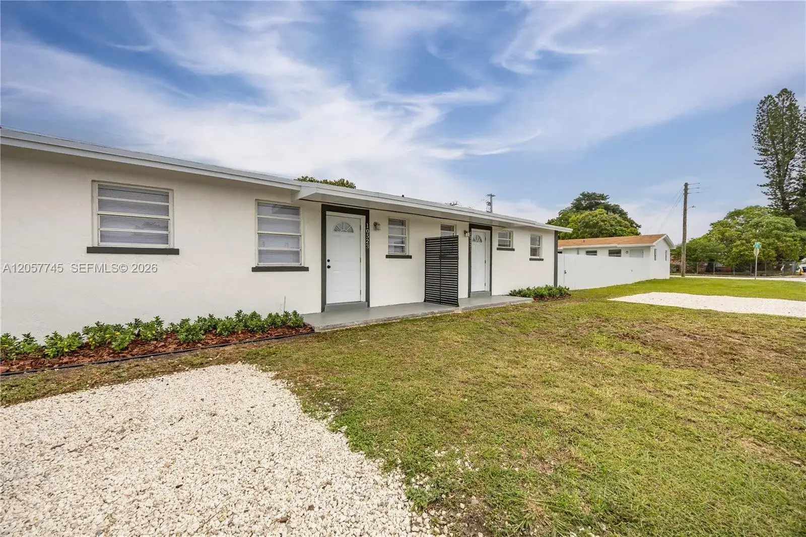 3 bedroom 1 bath Residential Lease for rent at 10521 SW 184th St # 10523, Cutler Bay FL 33157