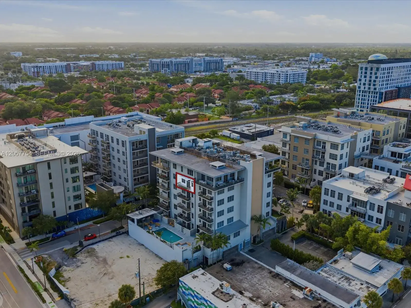 1 bedroom 1 bath Residential for sale at 410 NW 1st Ave # 604, Fort Lauderdale FL 33301