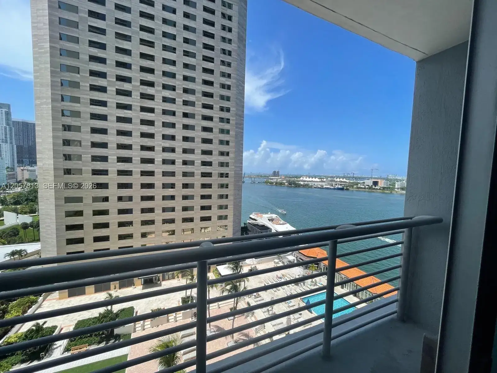 1 bath Residential Lease for rent at 335 S Biscayne Blvd # 1606, Miami FL 33131