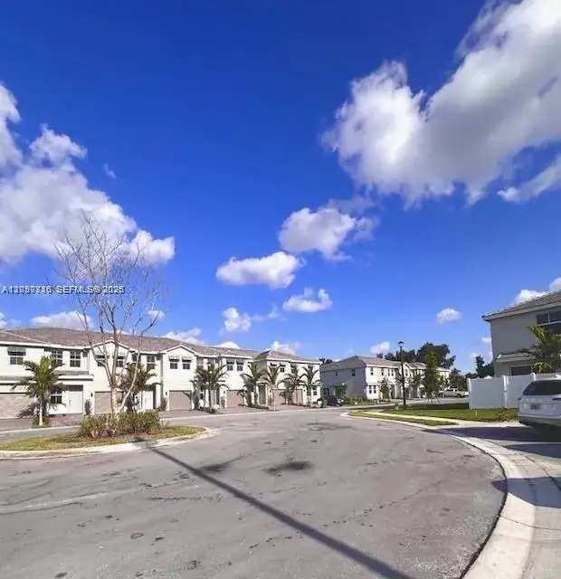 4 bedroom 3 bath Residential Lease for rent at 259 SW 169th Ln # 259, Pembroke Pines FL 33027