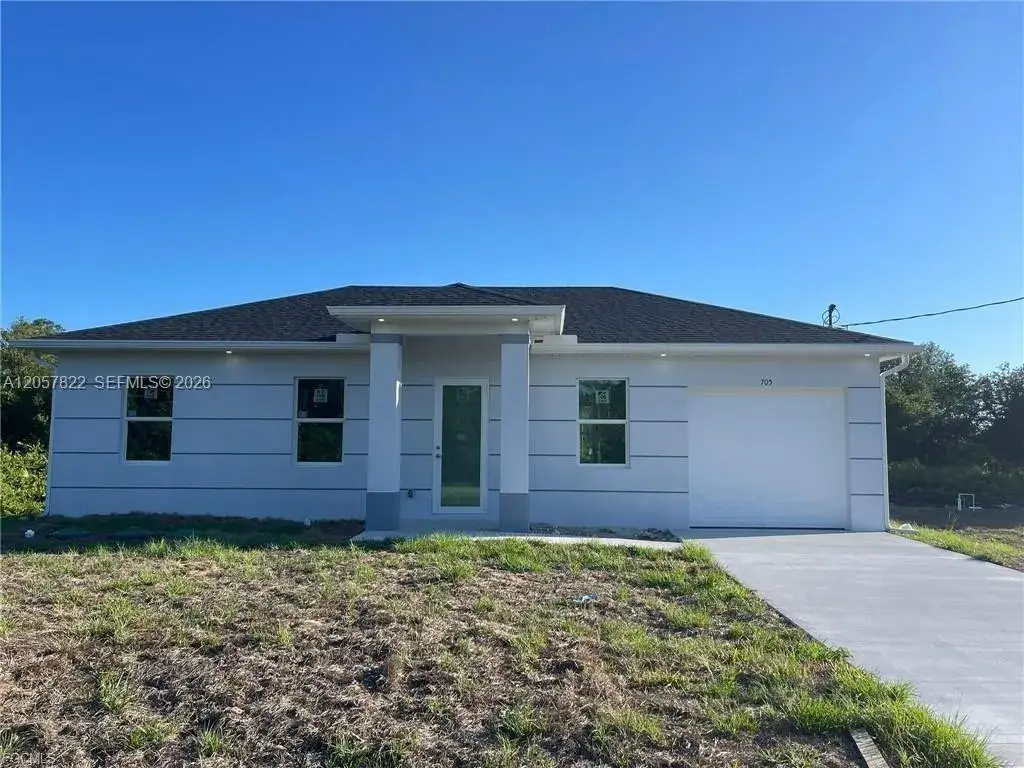 3 bedroom 3 bath Residential for sale at 705 Ledge ST, Lehigh Acres FL 33972