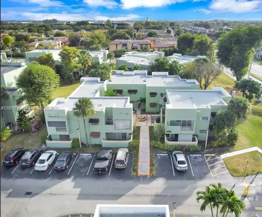 2 bedroom 2 bath Residential Lease for rent at 11103 NW 7th St # 2, Miami FL 33172