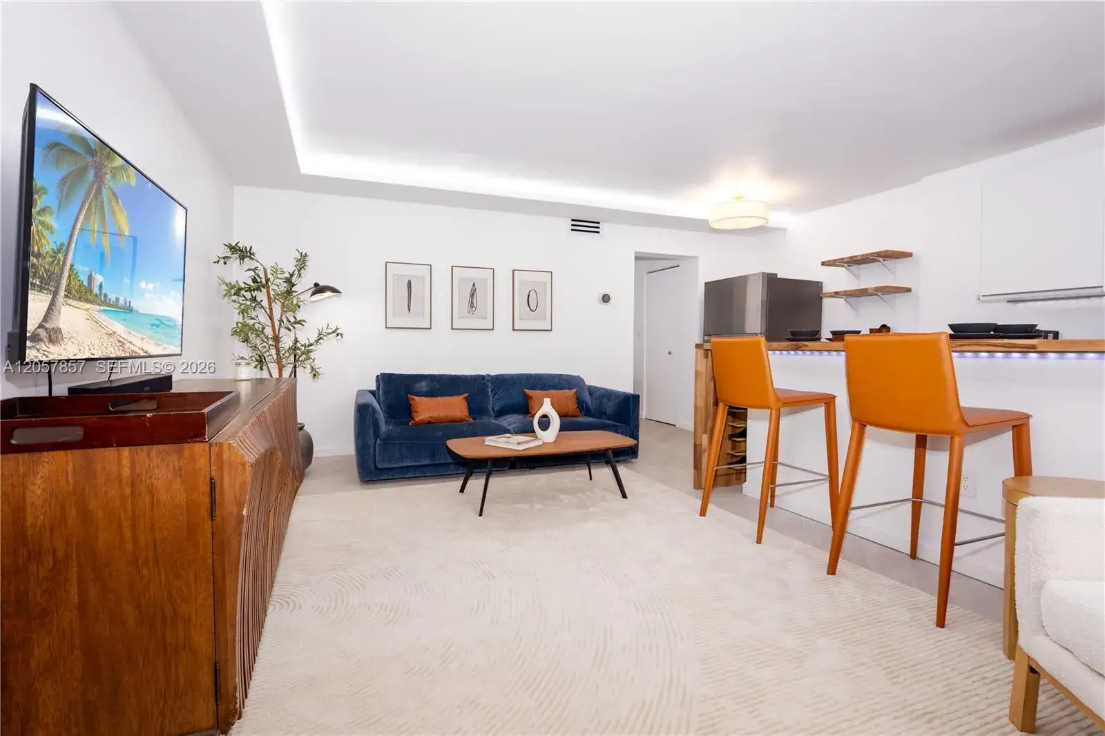 1 bedroom 1 bath Residential Lease for rent at 525 Meridian Ave # 203, Miami Beach FL 33139