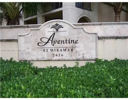 3 bedroom 2 bath Residential for sale at 2589 Centergate Dr # 202, Miramar FL 33025