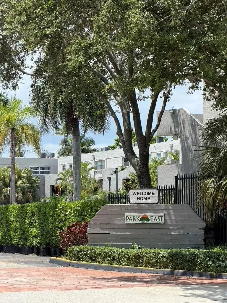 1 bedroom 1 bath Residential for sale at 30 NW 87th Ave # C201, Miami FL 33172