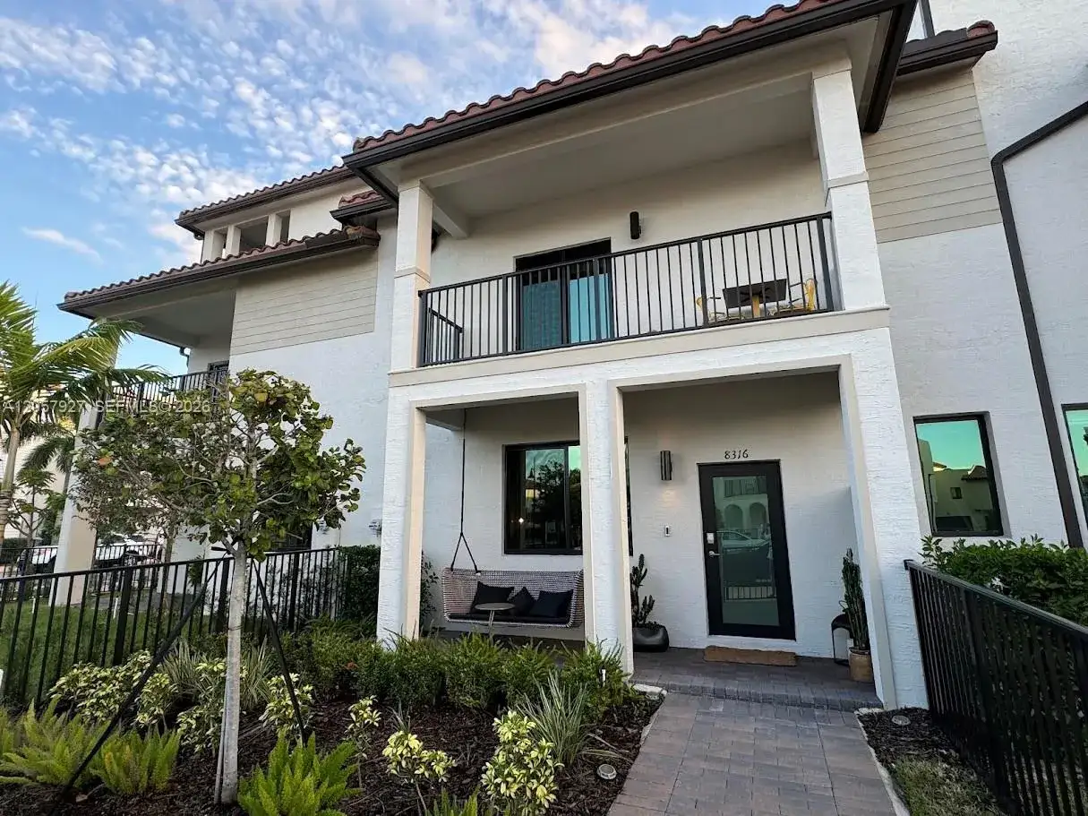 3 bedroom 2 bath Residential Lease for rent at 8316 NW 43rd St, Doral FL 33166
