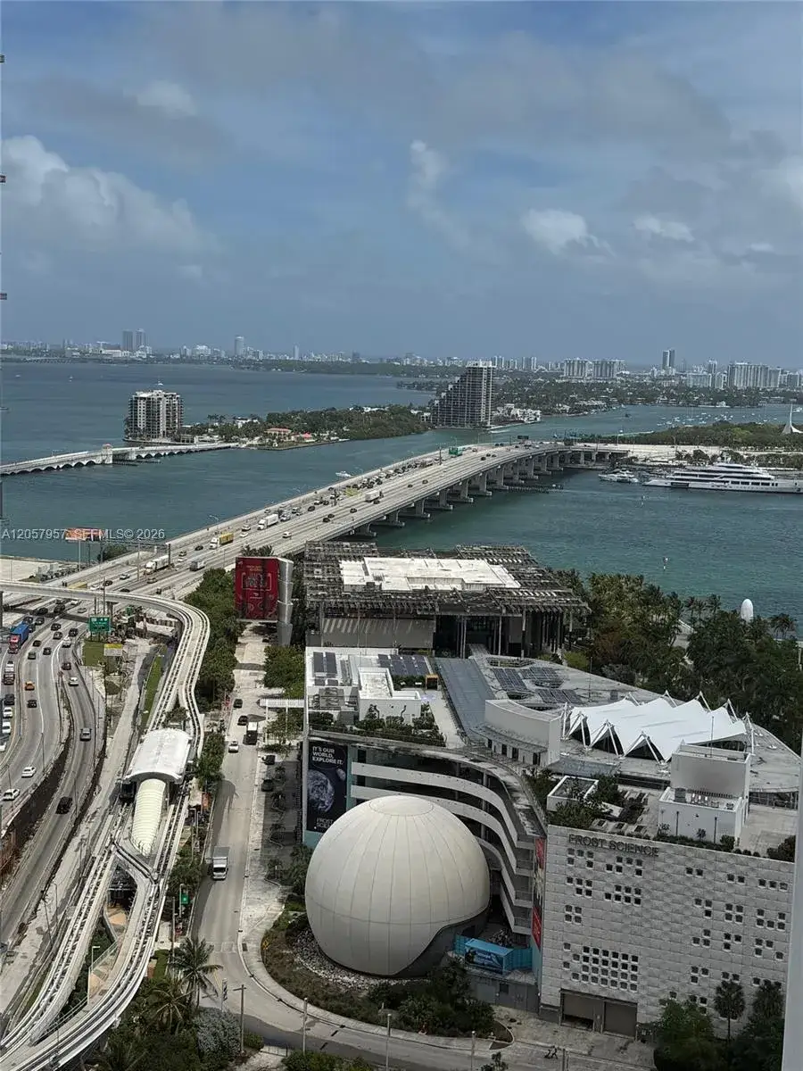 1 bedroom 1 bath Residential Lease for rent at 1040 Biscayne Blvd # 2605, Miami FL 33132