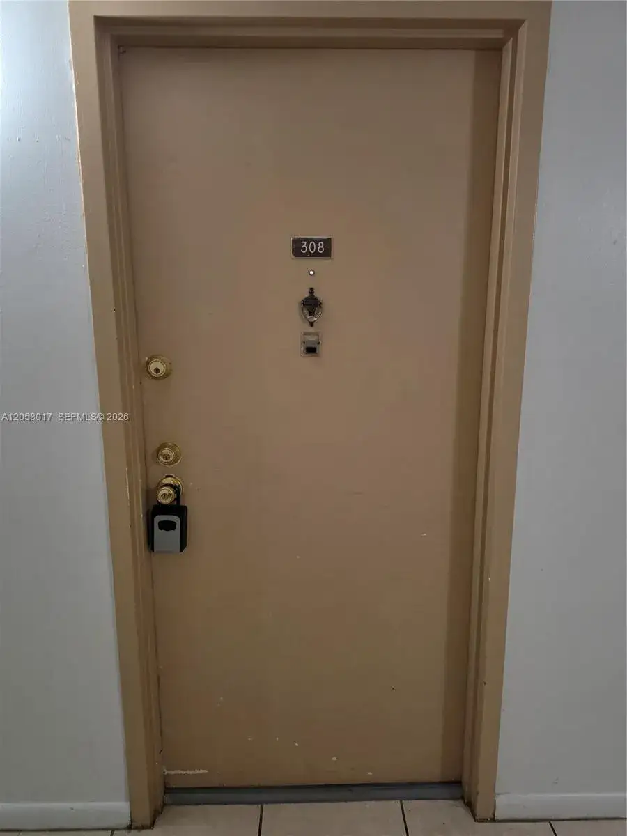 2 bedroom 2 bath Residential Lease for rent at 4158 Inverrary Dr # 308, Lauderhill FL 33319
