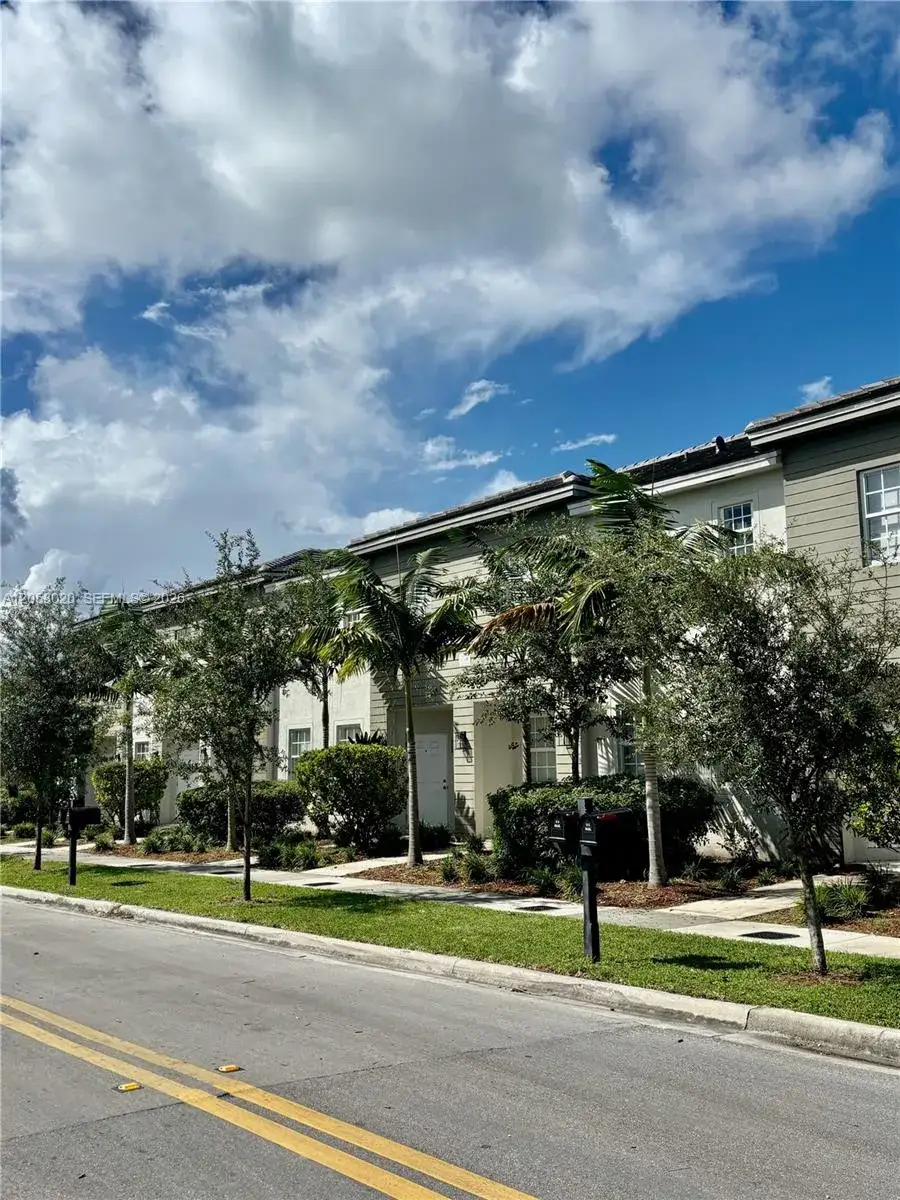 2 bedroom 2 bath Residential Lease for rent at 1310 NW 6th Ave # G, Florida City FL 33034