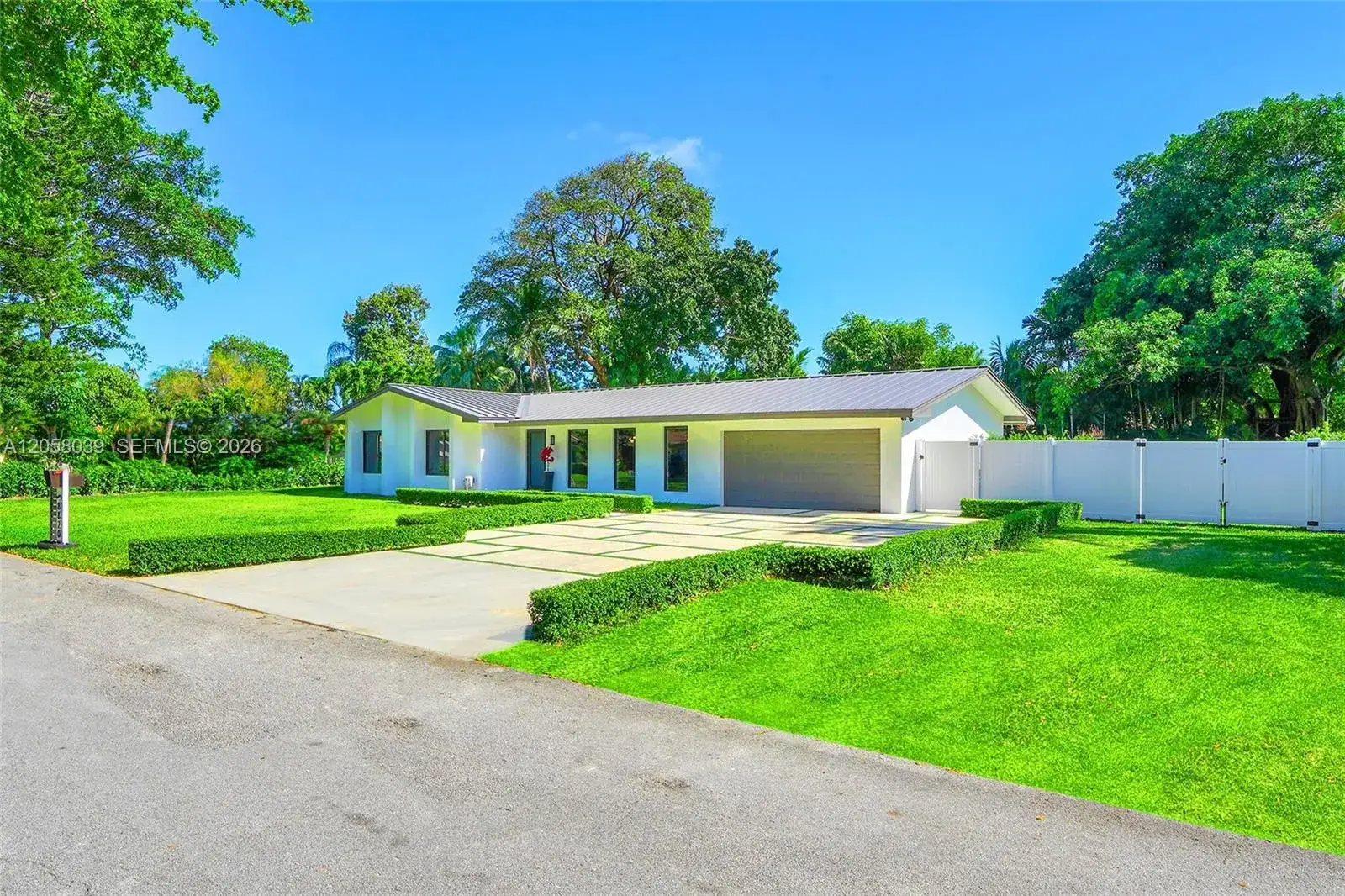 5 bedroom 3 bath Residential for sale at 8820 SW 182nd Ter, Palmetto Bay FL 33157