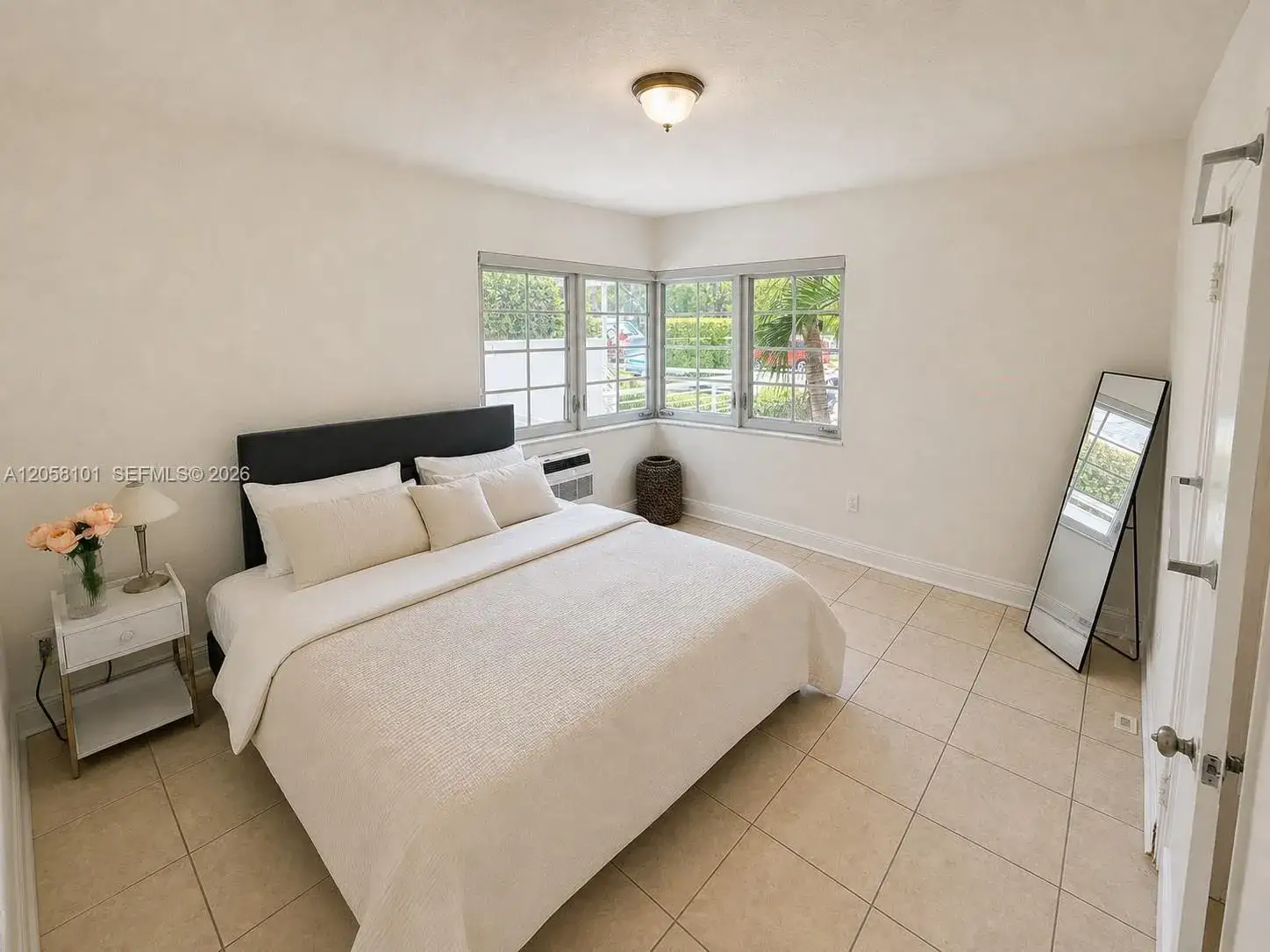 2 bedroom 1 bath Residential Lease for rent at 951 Jefferson Ave # 2, Miami Beach FL 33139