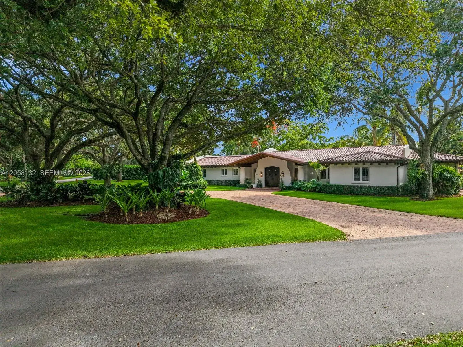 4 bedroom 4 bath Residential for sale at 7400 SW 81st Ave, Miami FL 33143