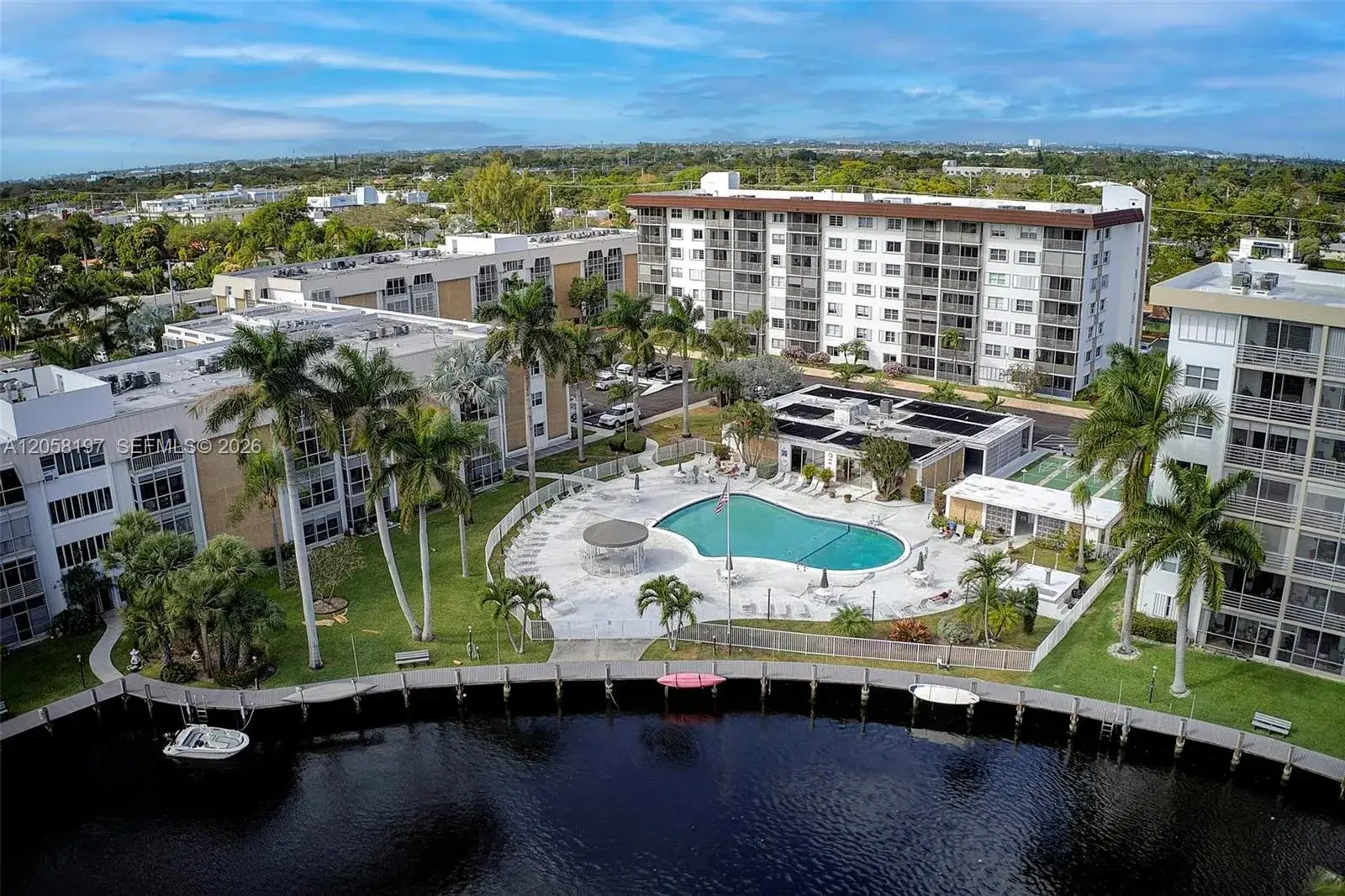 2 bedroom 1 bath Residential for sale at 3020 NE 16th Ave # 306, Oakland Park FL 33334