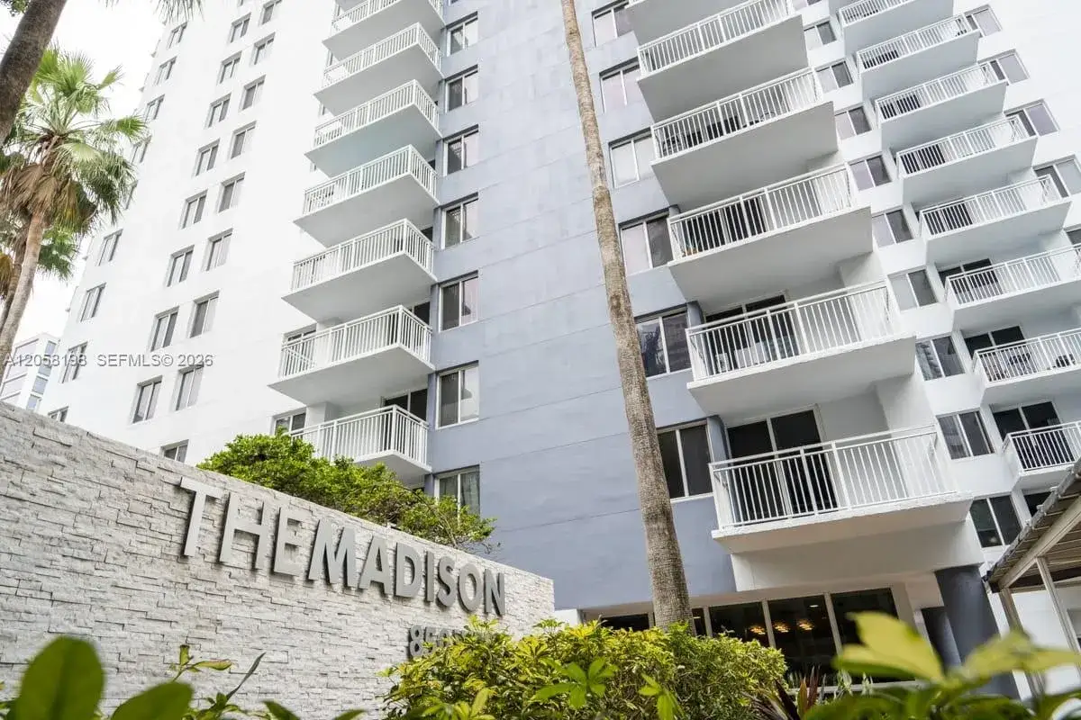2 bedroom 2 bath Residential Lease for rent at 800 N Miami Ave # 1610, Miami FL 33136