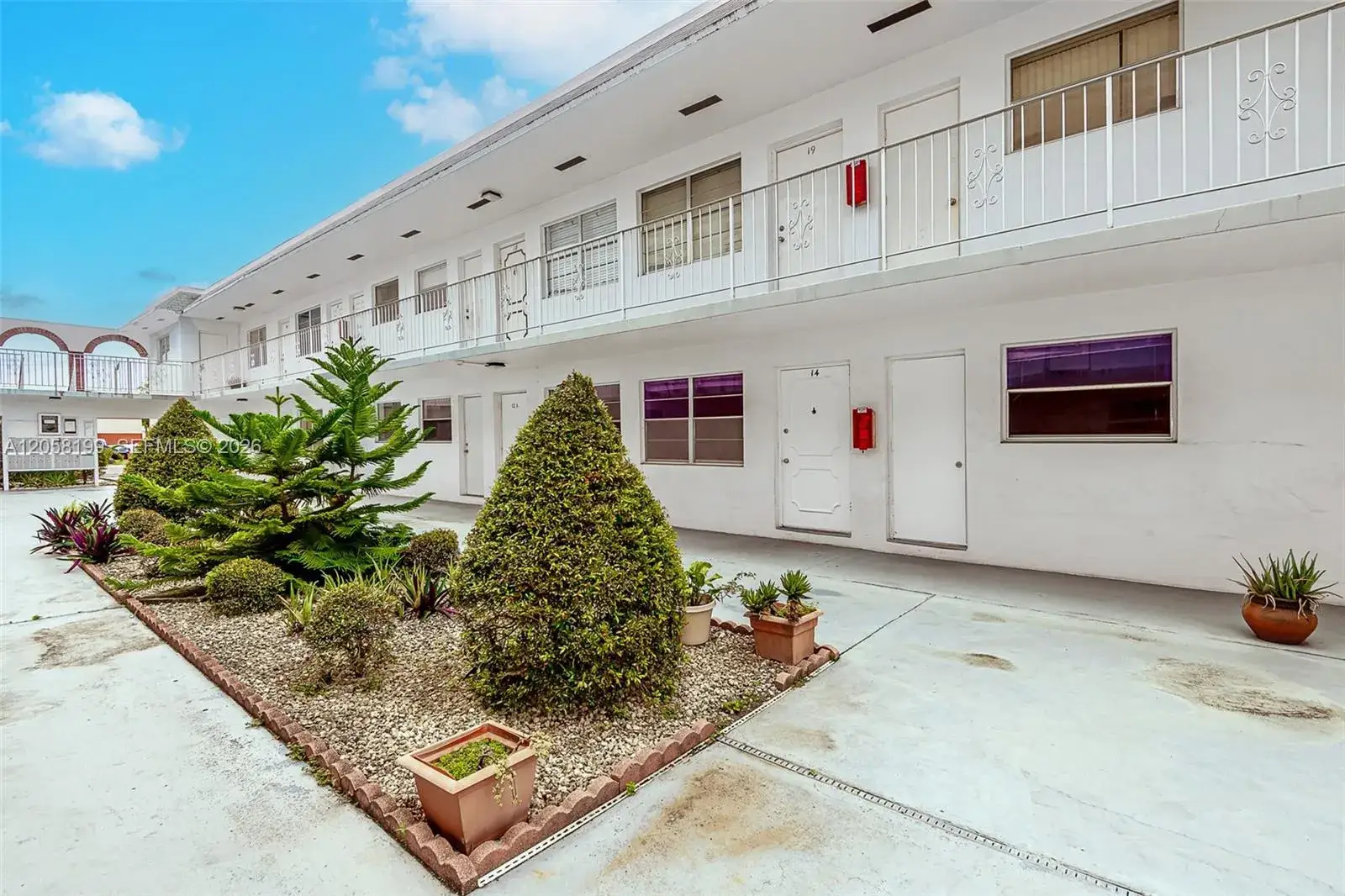 1 bedroom 1 bath Residential for sale at 2826 Van Buren St # 8, Hollywood FL 33020