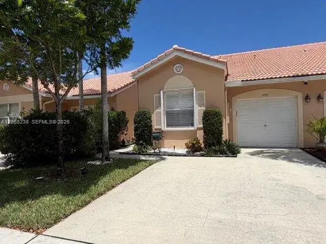 2 bedroom 2 bath Residential for sale at 299 Coral Trace Ln, Delray Beach FL 33445