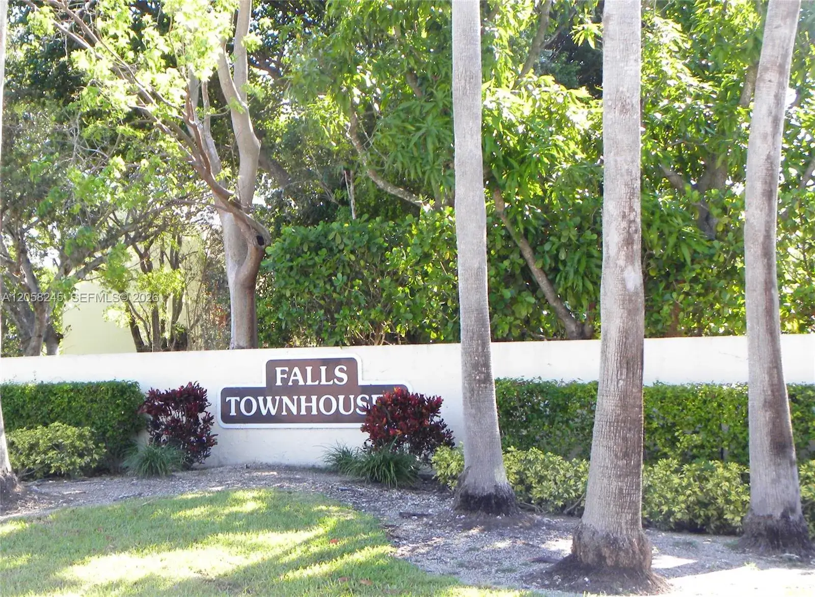 3 bedroom 2 bath Residential Lease for rent at 9196 SW 128th Ln, Miami FL 33176