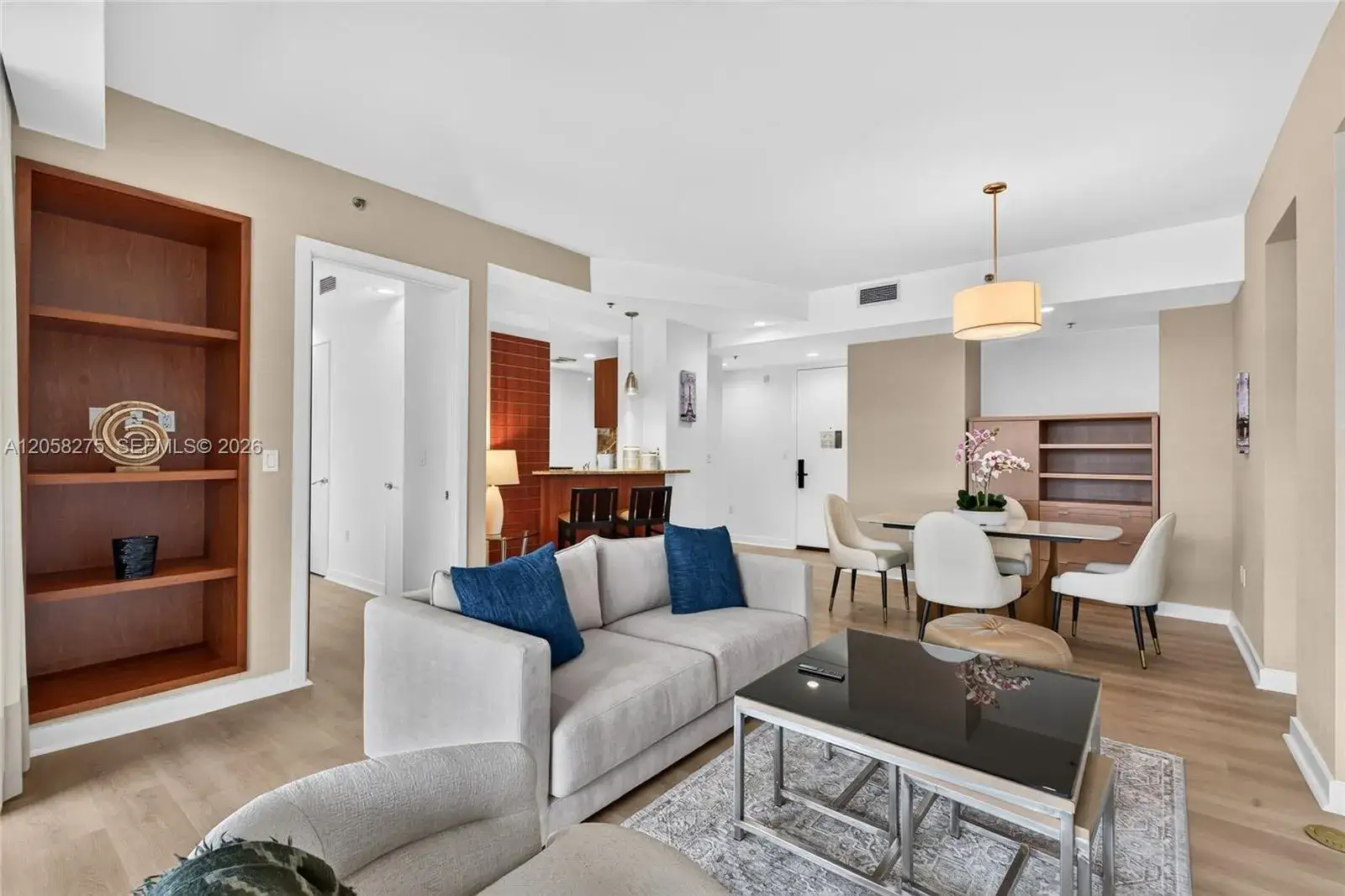 2 bedroom 2 bath Residential Lease for rent at 1395 Brickell Ave # 2813, Miami FL 33131