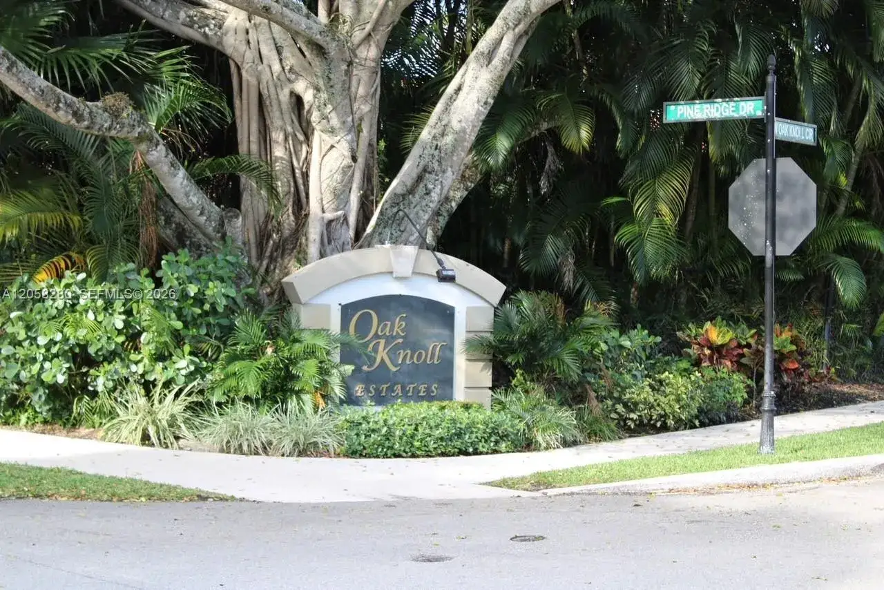 3 bedroom 2 bath Residential for sale at 1720 W Oak Knoll Cir, Davie FL 33324
