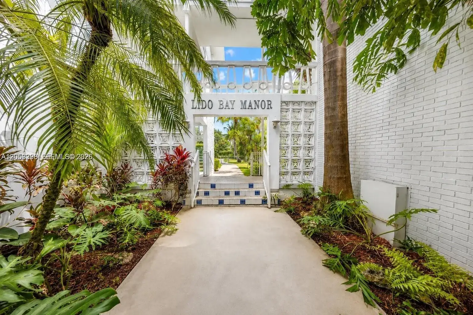 1 bedroom 1 bath Residential for sale at 1631 NE 114th St # 307, Miami FL 33181