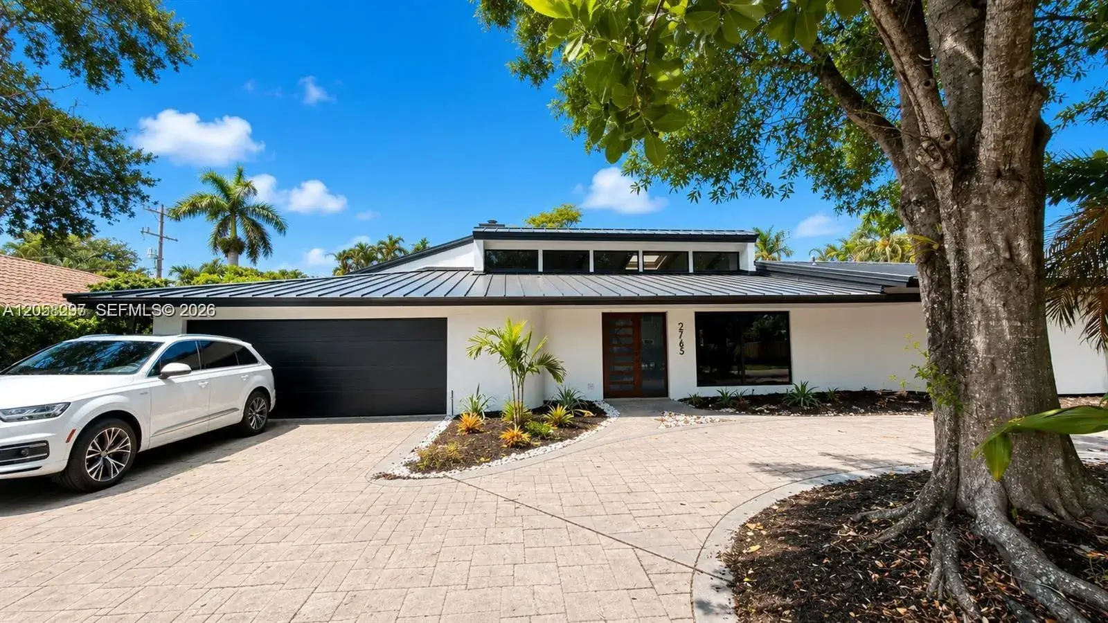 5 bedroom 3 bath Residential for sale at 2765 NE 35th Dr, Fort Lauderdale FL 33308