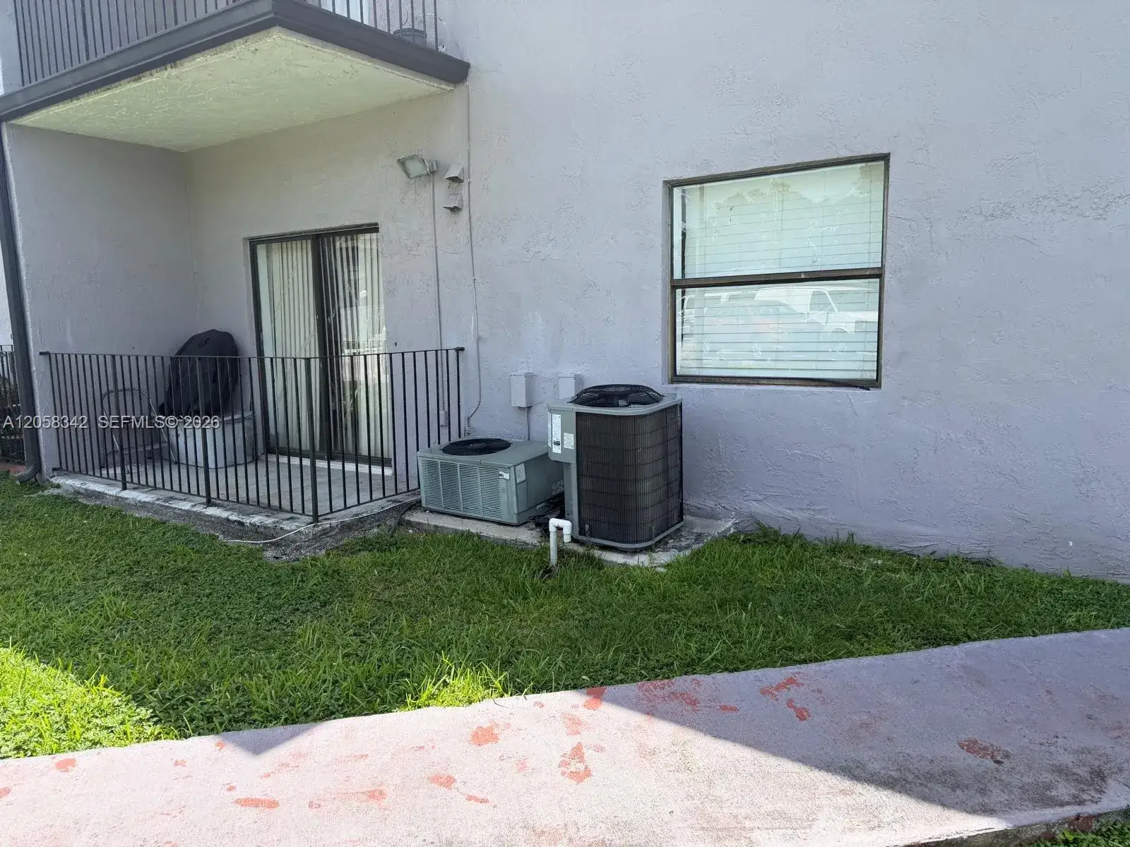 2 bedroom 2 bath Residential for sale at 13221 SW 17th Ln # 4, Miami FL 33175