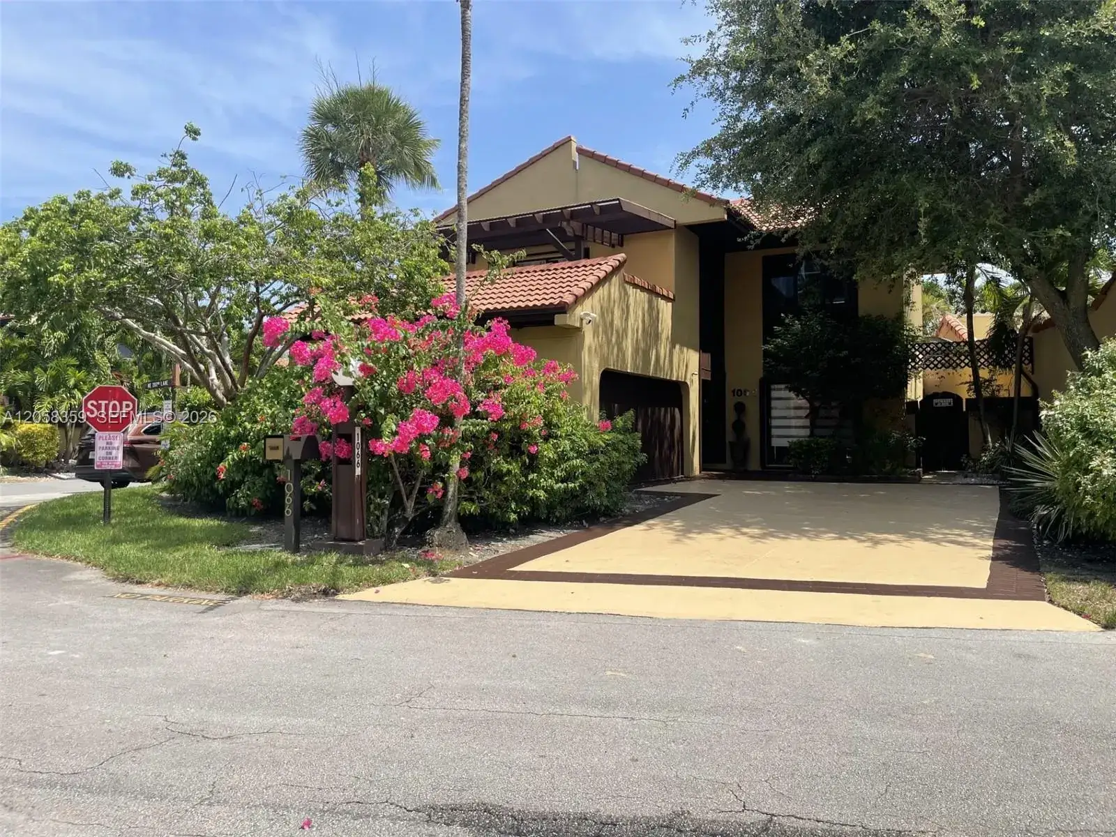 3 bedroom 2 bath Residential for sale at 1066 NE 202nd Ln, Miami FL 33179