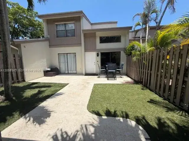3 bedroom 2 bath Residential Lease for rent at 11053 SW 113th Pl # 0, Miami FL 33176