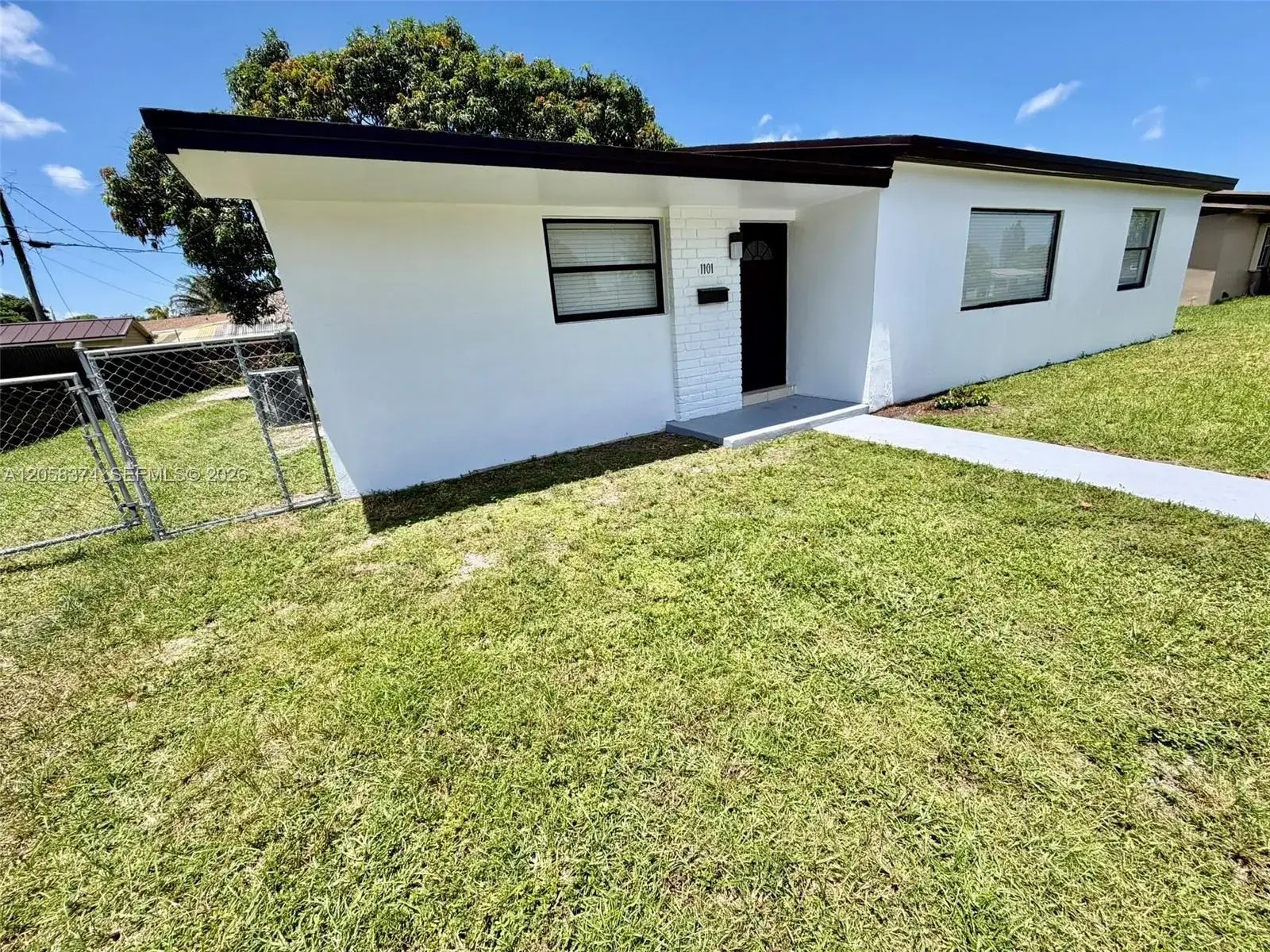3 bedroom 2 bath Residential for sale at 1101 NW 201st St, Miami Gardens FL 33169
