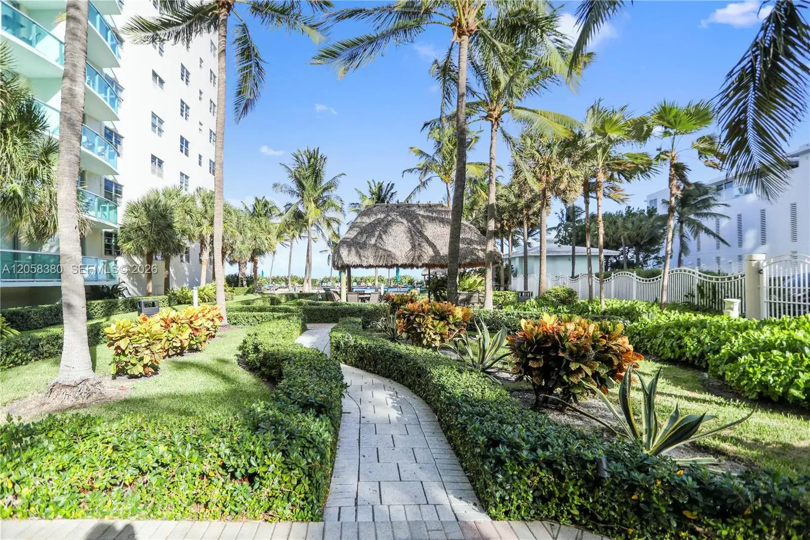 1 bedroom 1 bath Residential Lease for rent at 3801 S Ocean Dr # 11S, Hollywood FL 33019