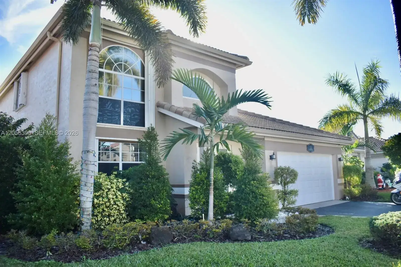 4 bedroom 2 bath Residential Lease for rent at 1352 NW 129th Way, Sunrise FL 33323