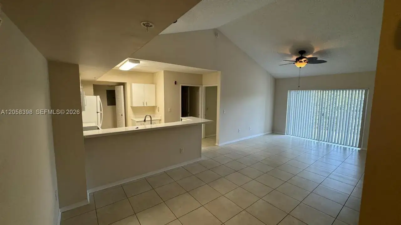 2 bedroom 2 bath Residential Lease for rent at 2600 S University Dr # 325, Davie FL 33328