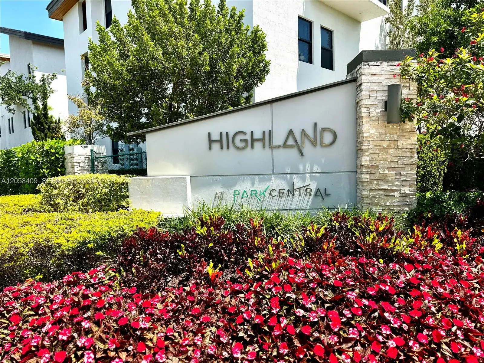 3 bedroom 2 bath Residential for sale at 10455 NW 82nd St # 35, Doral FL 33178