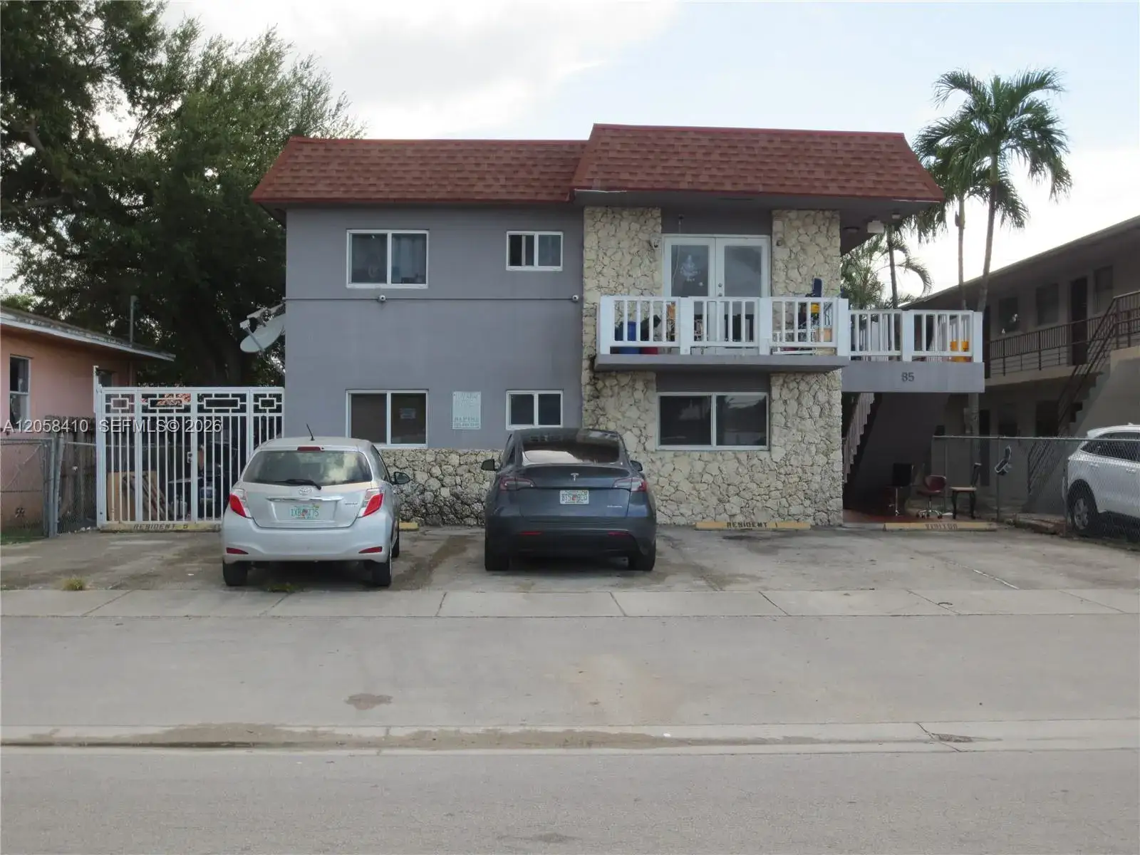 Commercial Sale for sale at 85 W 28th St, Hialeah FL 33010
