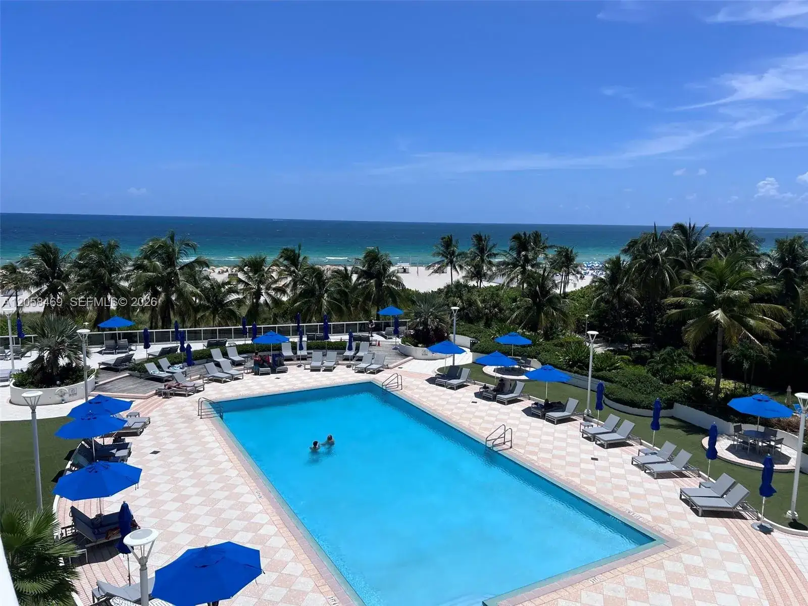 1 bedroom 1 bath Residential for sale at 100 Lincoln Rd # 542, Miami Beach FL 33139