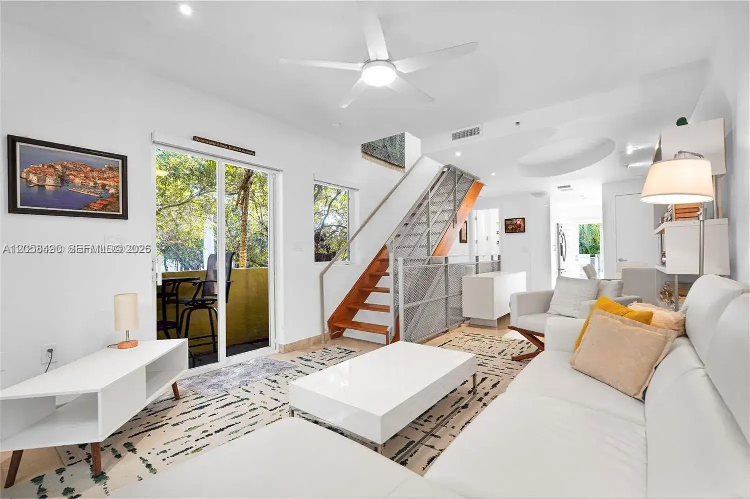 2 bedroom 1 bath Residential Lease for rent at 200 Washington Ave # 15, Miami Beach FL 33139