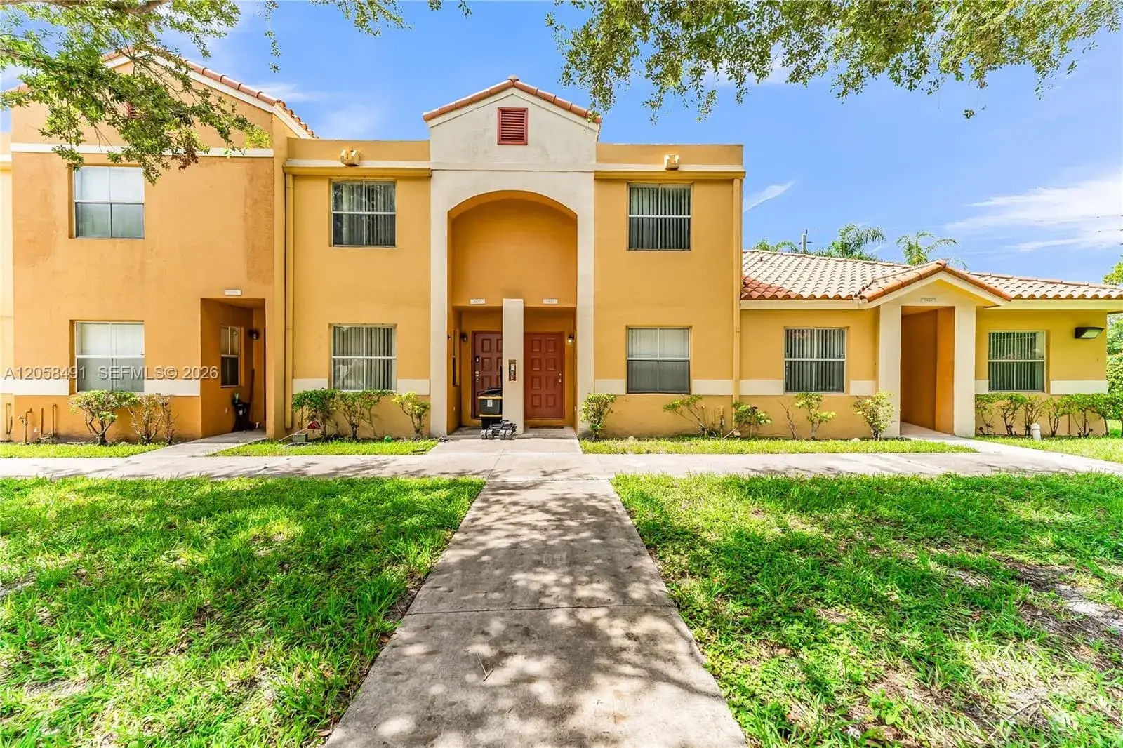 2 bedroom 2 bath Residential Lease for rent at 3821 NW 90th Ave # 3821, Sunrise FL 33351
