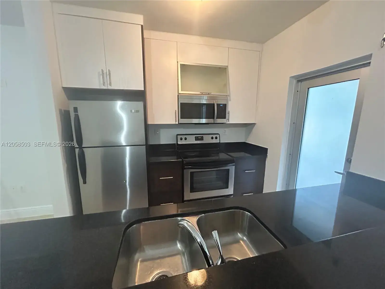1 bedroom 1 bath Residential Lease for rent at 1034 Lenox Ave # 8, Miami Beach FL 33139