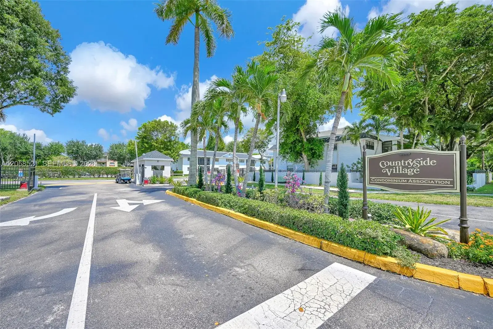 2 bedroom 1 bath Residential for sale at 18965 NW 62nd Ave # 106, Hialeah FL 33015