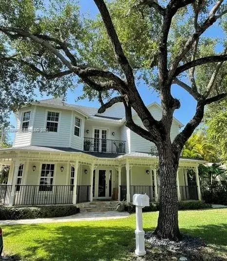 5 bedroom 6 bath Residential Lease for rent at 5000 SW 73rd Ter, Miami FL 33143