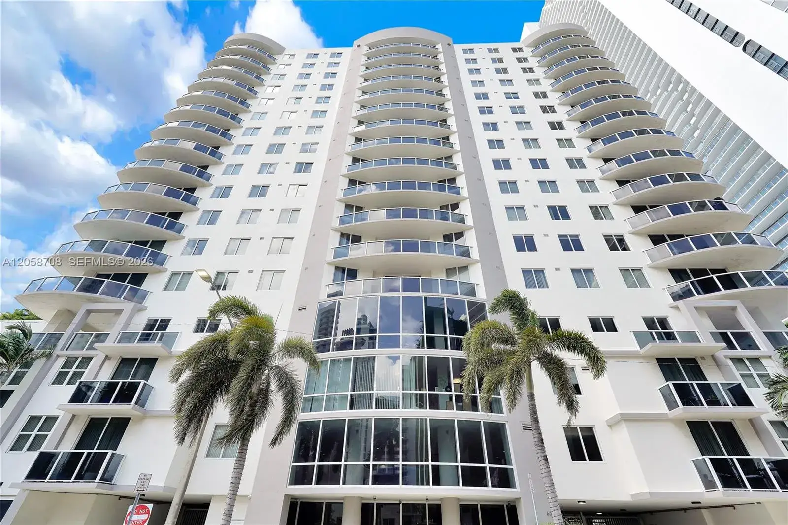 1 bedroom 1 bath Residential Lease for rent at 601 NE 23rd St # 901, Miami FL 33137