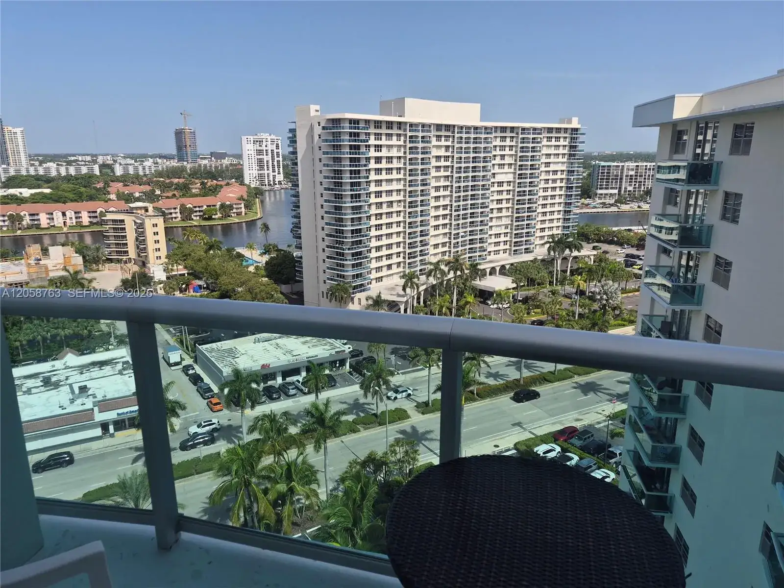 1 bedroom 1 bath Residential for sale at 3901 S Ocean Dr, Hollywood FL 33019