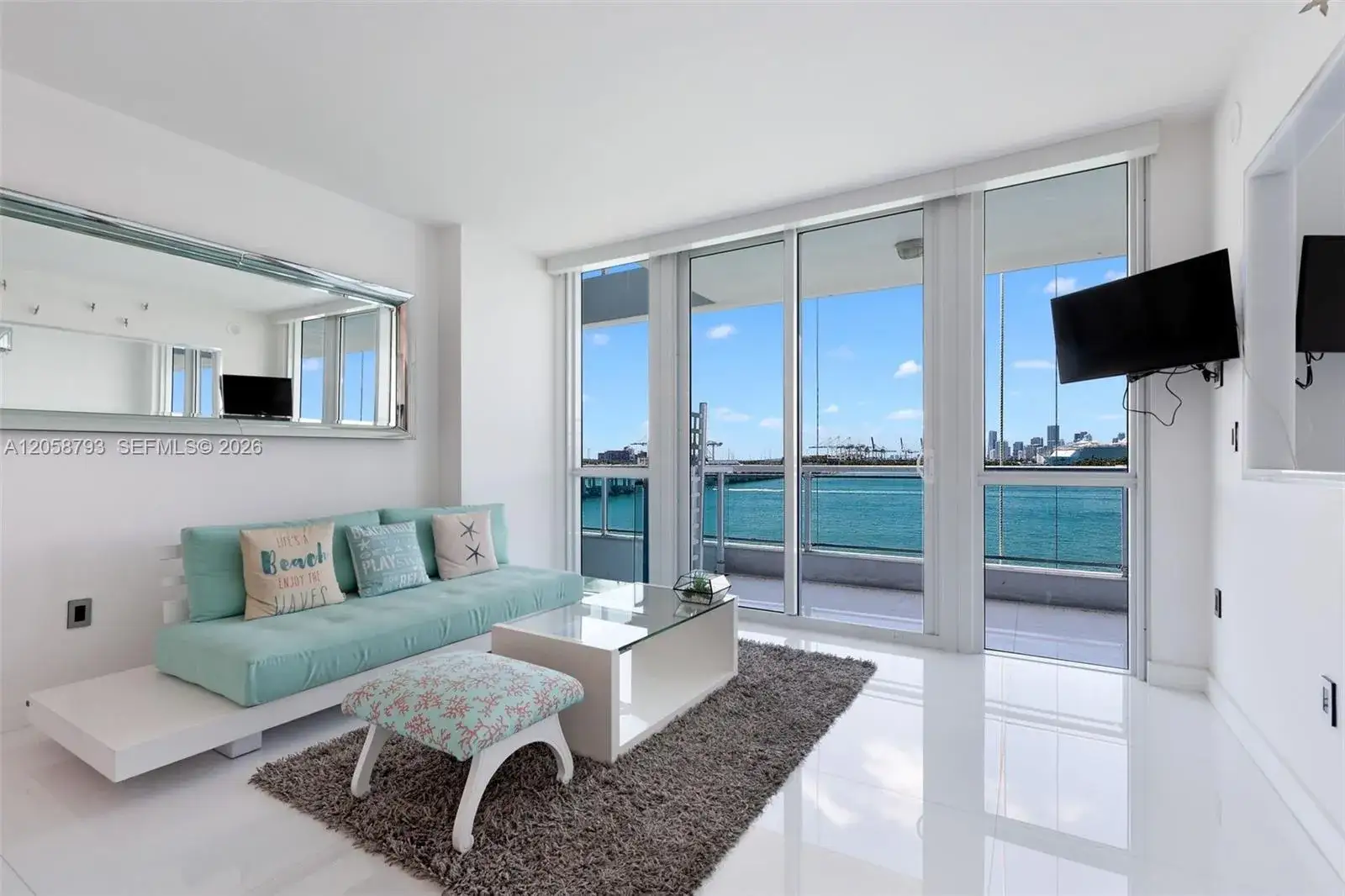 1 bedroom 1 bath Residential Lease for rent at 540 West Ave # 513, Miami Beach FL 33139