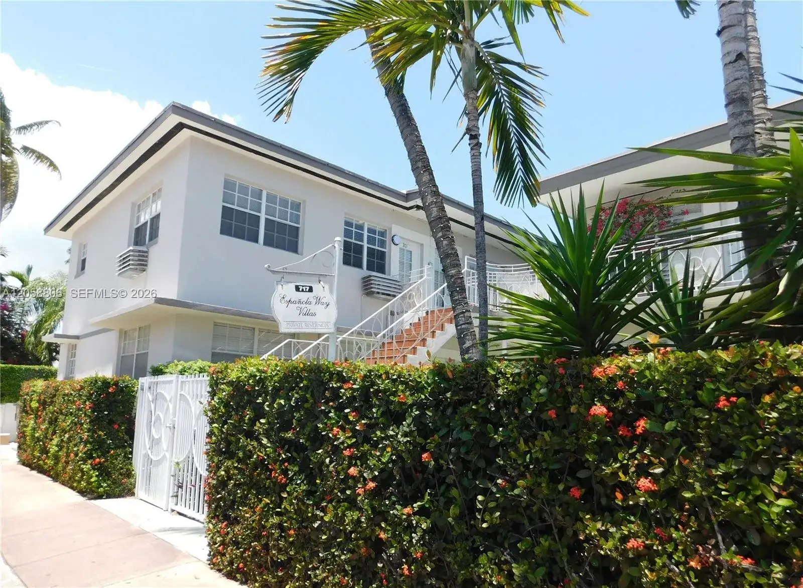 1 bedroom 1 bath Residential Lease for rent at 717 Espanola Way # 201, Miami Beach FL 33139