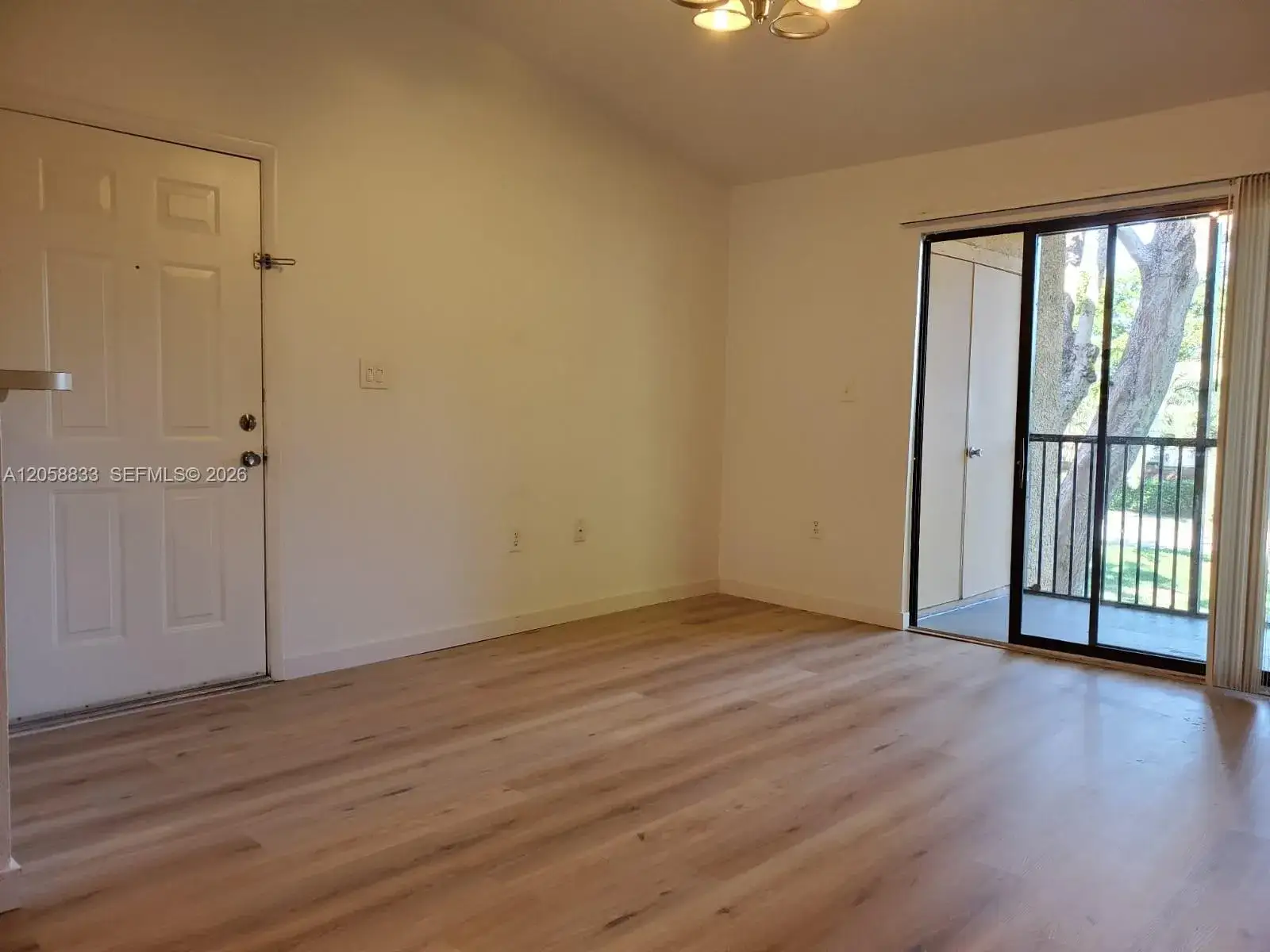 1 bedroom 1 bath Residential Lease for rent at 15551 SW 104th Ter # 8210, Miami FL 33196