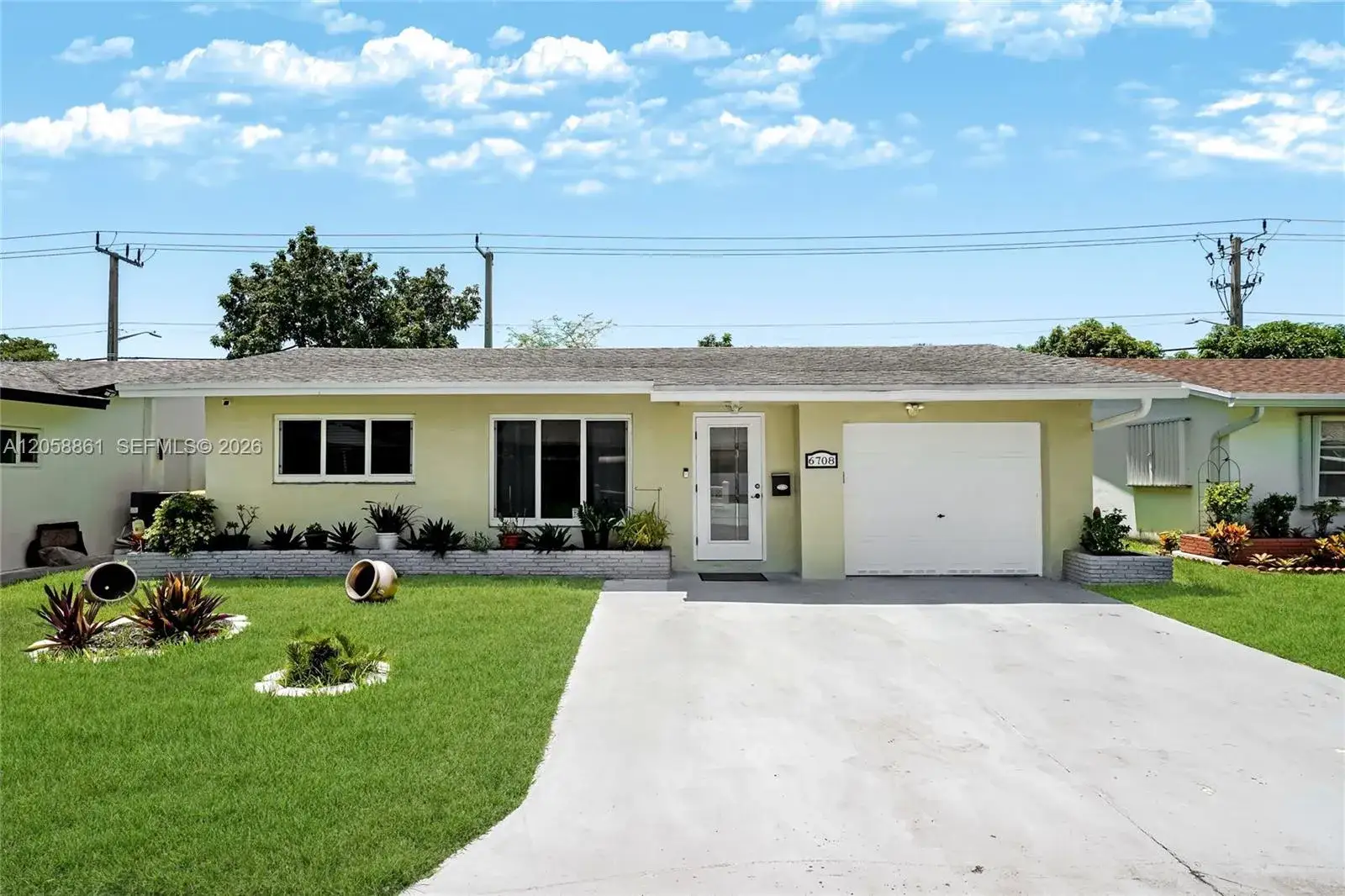 3 bedroom 2 bath Residential for sale at 6708 NW 57th Ct, Tamarac FL 33321
