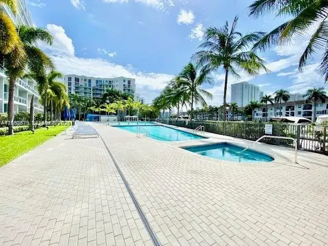 1 bath Residential Lease for rent at 2950 NE 188th St # 231, Aventura FL 33180