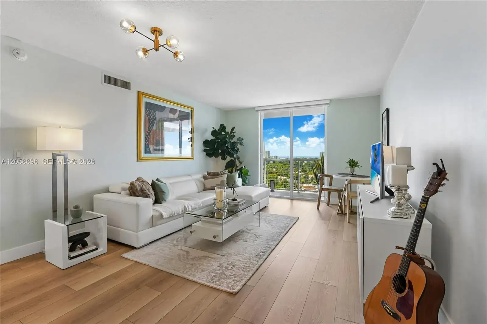 2 bedroom 2 bath Residential Lease for rent at 900 SW 8th St # 1609, Miami FL 33130